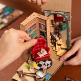 maqueta sujetalibros robotime book nook