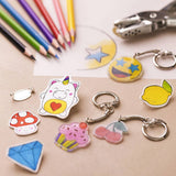 Accesorios coloridos hechos con plástico retráctil Creativ