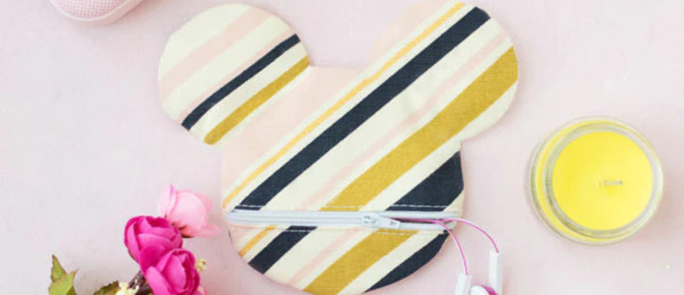 Cómo hacer una funda para auriculares de Mickey Mouse con Cricut Maker
