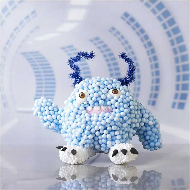 monstruo azul de arcilla secado al aire