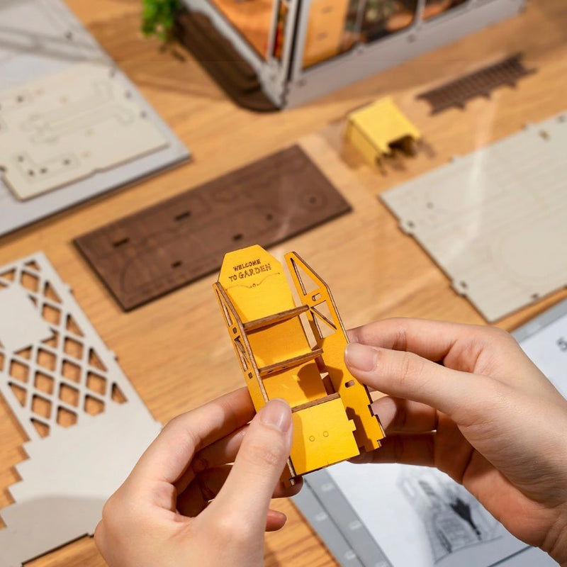 maqueta sujetalibros rootime garden house floristeria montaje en miniatura