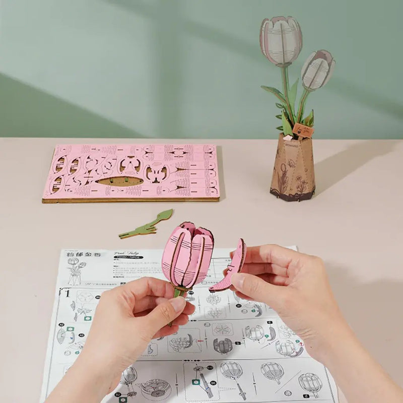 montaje rompecabezas 3D pink tulip robotime