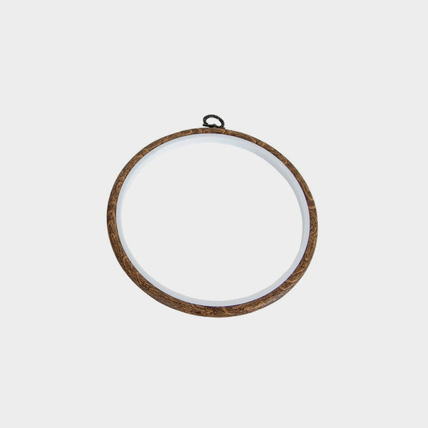Bastidor de Plástico Ovalado Efecto Madera 17,5 cm DMC